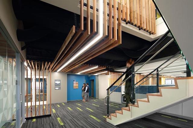 别小看回收木板条！美国VMware公司用它创造了独特的木质办公空间